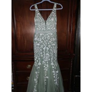 Mint green prom dress/gown. Size M